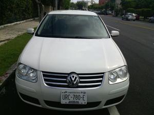 Jetta  automático 4 cilindros al día