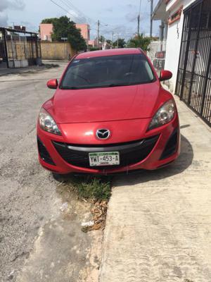 Mazda rojo