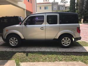 Honda Element impecable, cómoda y divertida