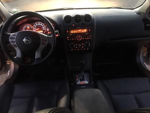 Impecable Nissan Altima 2.5 SL. .