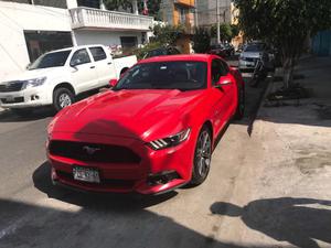 Mustang GT  remató solo efectivo