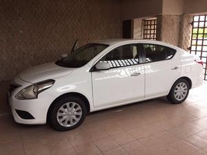 Nissan Versa  Kilometraje 