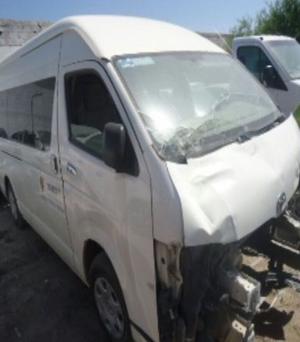 TOYOTA HIACE 15 PASAJEROS