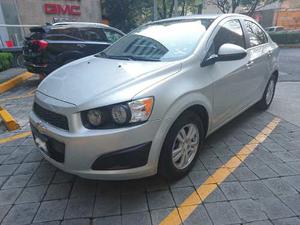 Chevrolet Sonic 1.6 L T, Estandar .