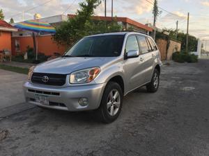 Impecable Toyota Rav-4 modelo 