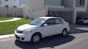 venta de auto Nissan TIIDA  blanco