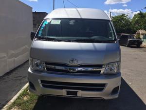 Impecable hiace de 15 pasajeros