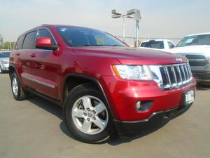 Jeep Grand Cherokee p Laredo 4x2 V6 aut Lujo