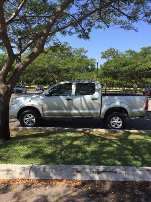 Impecable Toyota Hilux  Kms