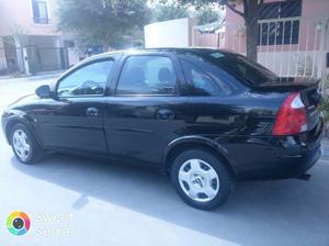 Corsa  cilindros 1.8 en excelentes condisiones 