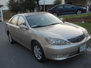 CAMRY XLE 05 4 CIL.