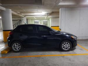 Mazda  i Touring Automático