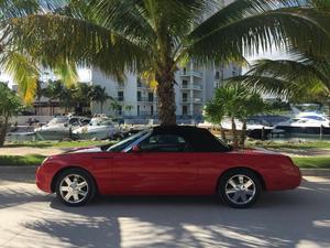 FORD THUNDERBIRD  IMPECABLE POSIBLE CAMBIO