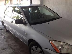 Vendo carr Lancer Mitsubishi, excelentes condiciones