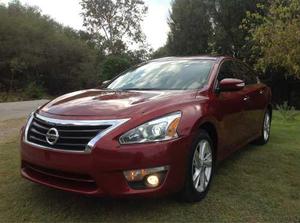 Nissan Altima 2.5 Advance Navi Piel Qc Cvt