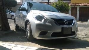 Nissan VERSA  impecable!!