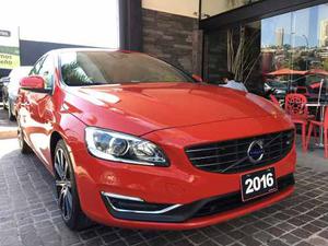 Volvo S T5 Momentum At  Rojo