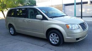 Chrysler Town & Country