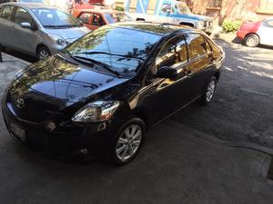 Toyota Yaris impecable