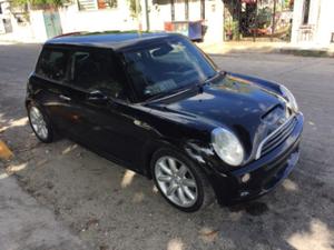 Mini cooper s.  a tratar