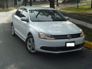 VOLKSWAGEN JETTA A6 MK  Style, Transmision manual clima