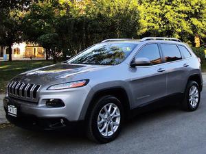 Jeep Cherokee Latitud  Color gris