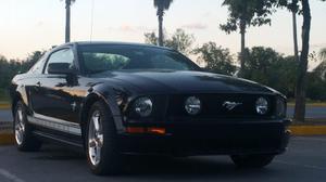 Mustang 45 Aniversario V6 Año: 