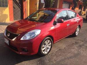 Nissan Versa 1.6 Exclusive Piel Sedán