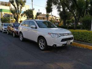 Mitsubishi Outlander 2.4 Limited L4/ At 3a.fila 7 Pasajeros