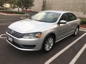 Volkswagen Passat 2.5 Confortline At 