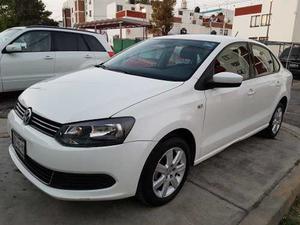 Volkswagen Vento 1.6 Highline At 