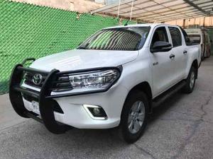 Toyota Hilux 2.7 Cabina Doble Sr Mt