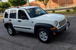 Jeep Liberty Sport 4x2 At 