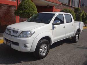 Toyota Hilux 2.7 Cabina Doble Sr Mt