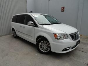 Chrysler Town & Country Limited  Ta Llevatela A Credito