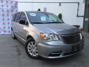 Chrysler Town & Country 