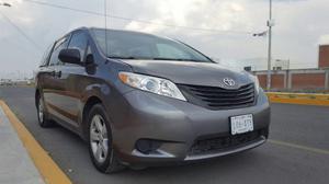 Toyota Sienna 3.5 Ce V6 Camioneta