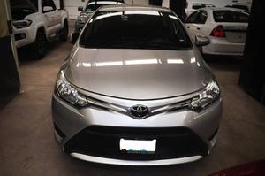 Toyota Yaris Core Aut  Plata