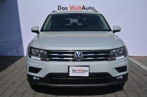 Volkswagen Tiguan 1.4 Comfortline 3 Era Fila