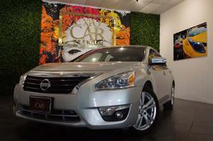 Nissan Altima Exclusive 