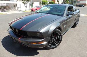 Ford Mustang Oxford, Imponente