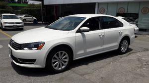 Volkswagen Passat 2.5 Confortline R 17 At