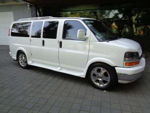 Chevrolet Express 10 Pasajeros Bello Van  (impecable)