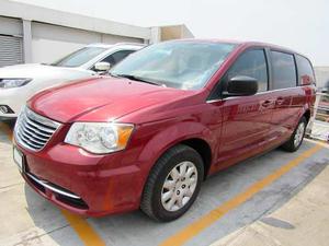 Town & Country 3.6 Li Mt Rojo Imperial 