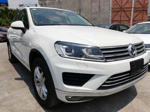 Camioneta Volkswagen Touareg V6 Piel Q/c 