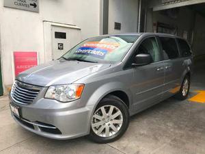 Impecable Chrysler Town & Country 