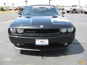 Dodge Challenger V6