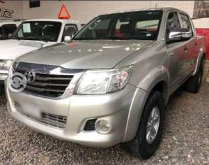 Toyota Hilux  un dueño 12 meses de garantía