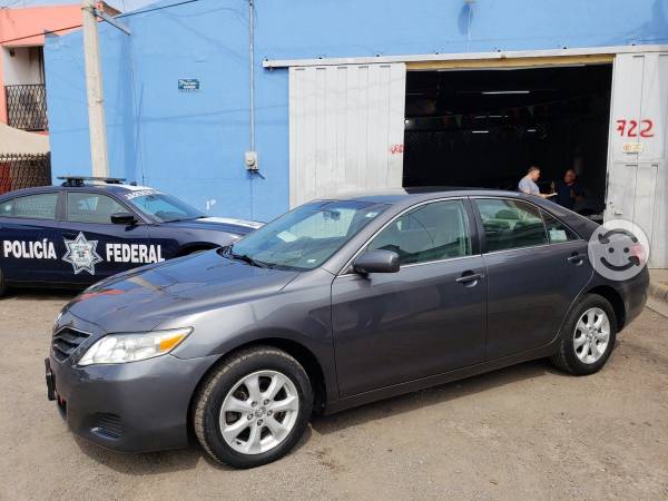 Toyota camry le automatico factura agencia