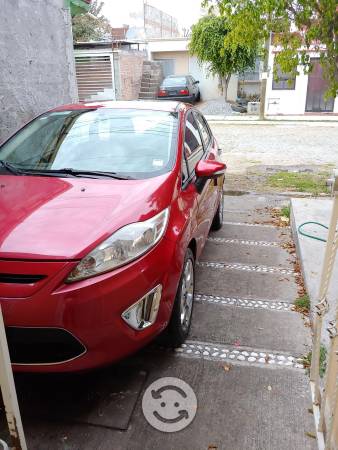 Ford Fiesta SES Titanium